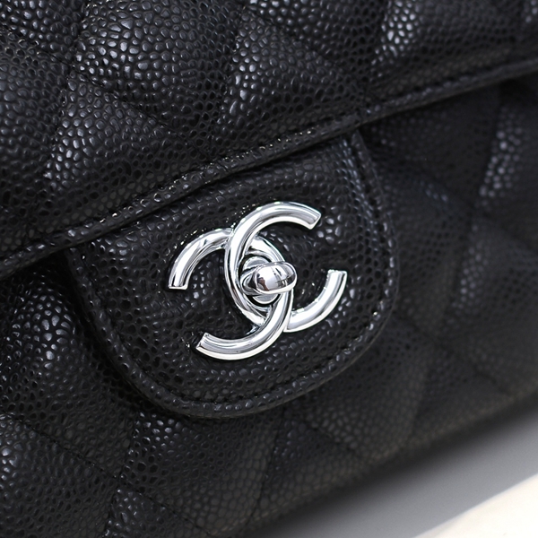 シャネルバッグ素材ディテール